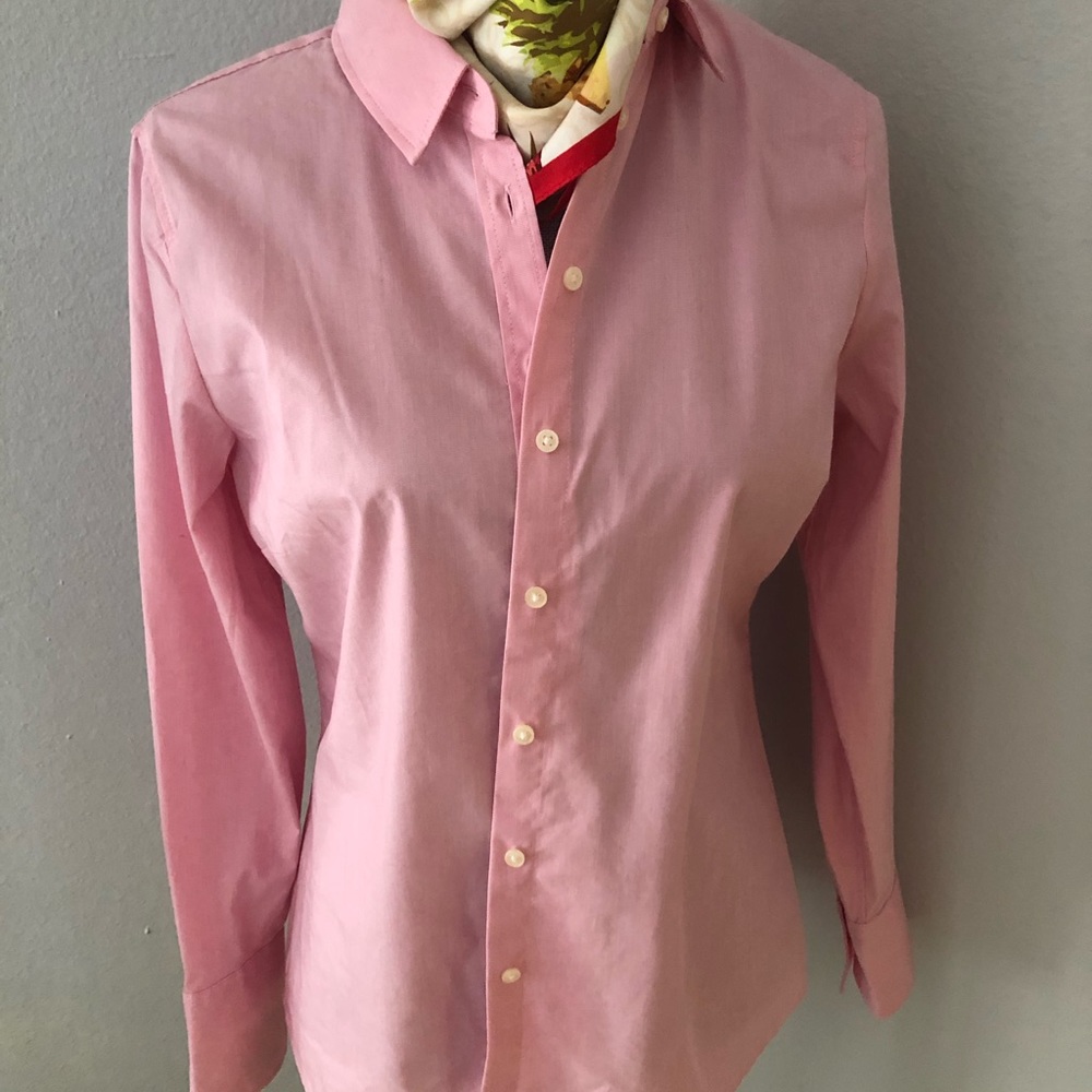 Riley Tailored fit 62%cotton, 34 poly,4 spandex.